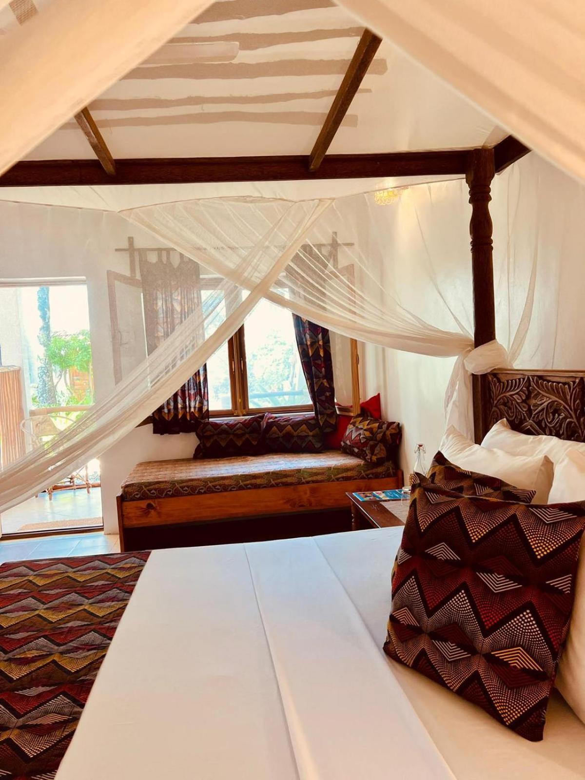 Helwas Zanzibar Beach Hotel Bwejuu Exterior photo