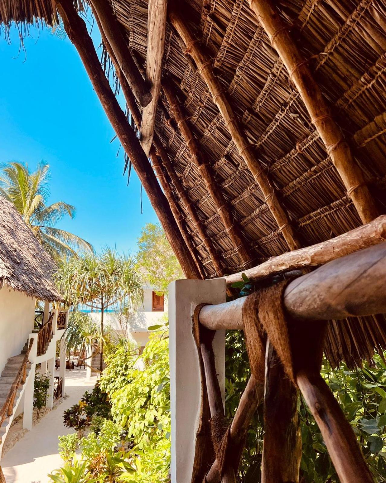 Helwas Zanzibar Beach Hotel Bwejuu Exterior photo