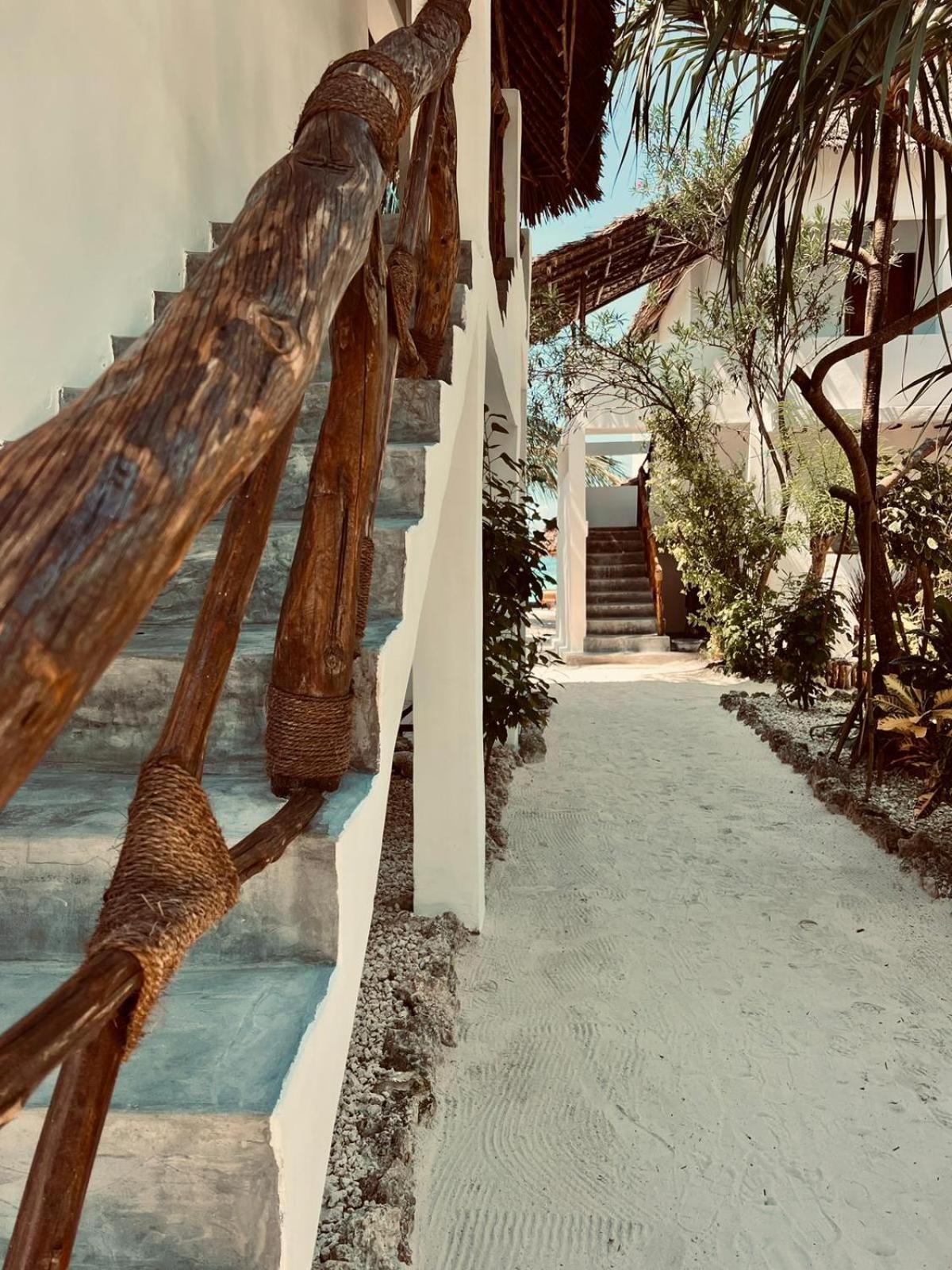 Helwas Zanzibar Beach Hotel Bwejuu Exterior photo