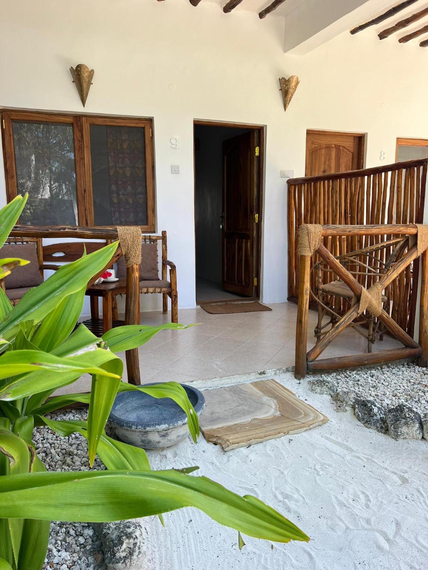Helwas Zanzibar Beach Hotel Bwejuu Exterior photo