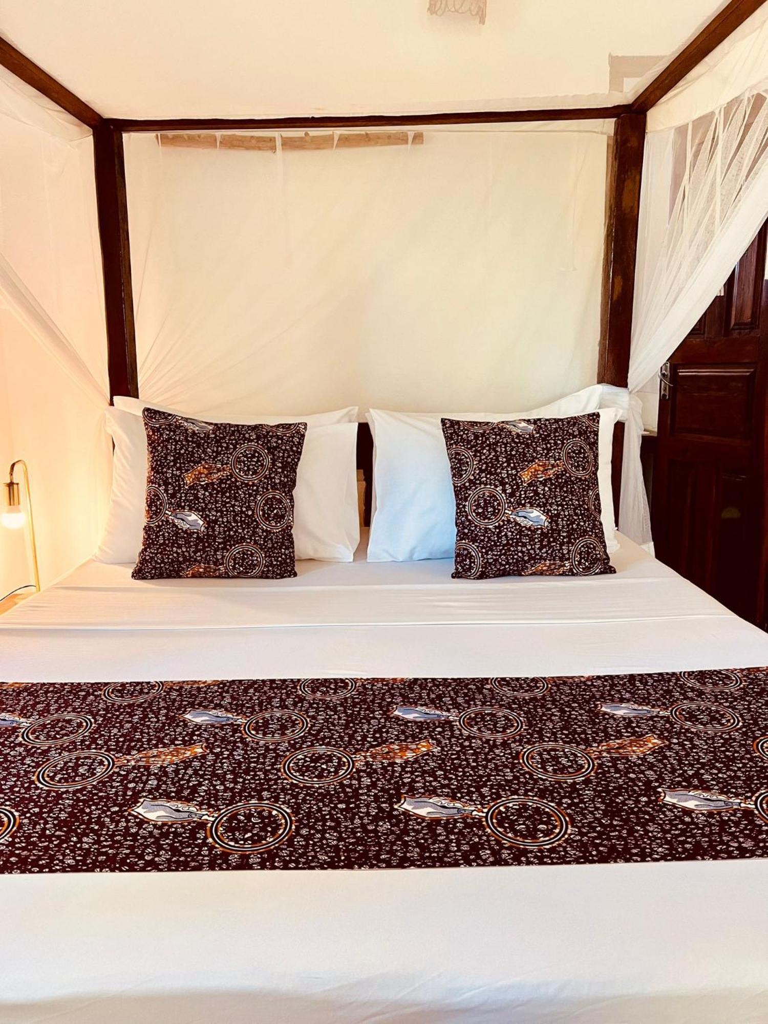 Helwas Zanzibar Beach Hotel Bwejuu Exterior photo