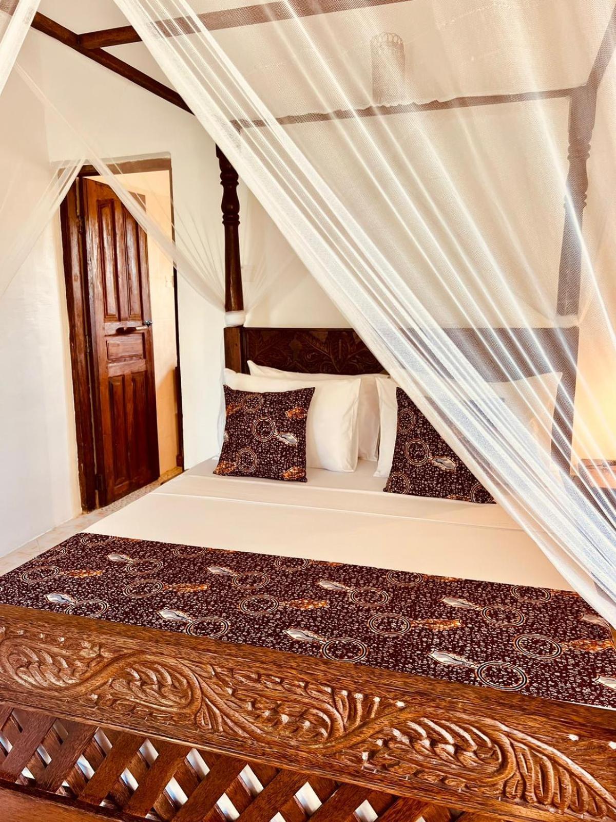 Helwas Zanzibar Beach Hotel Bwejuu Exterior photo