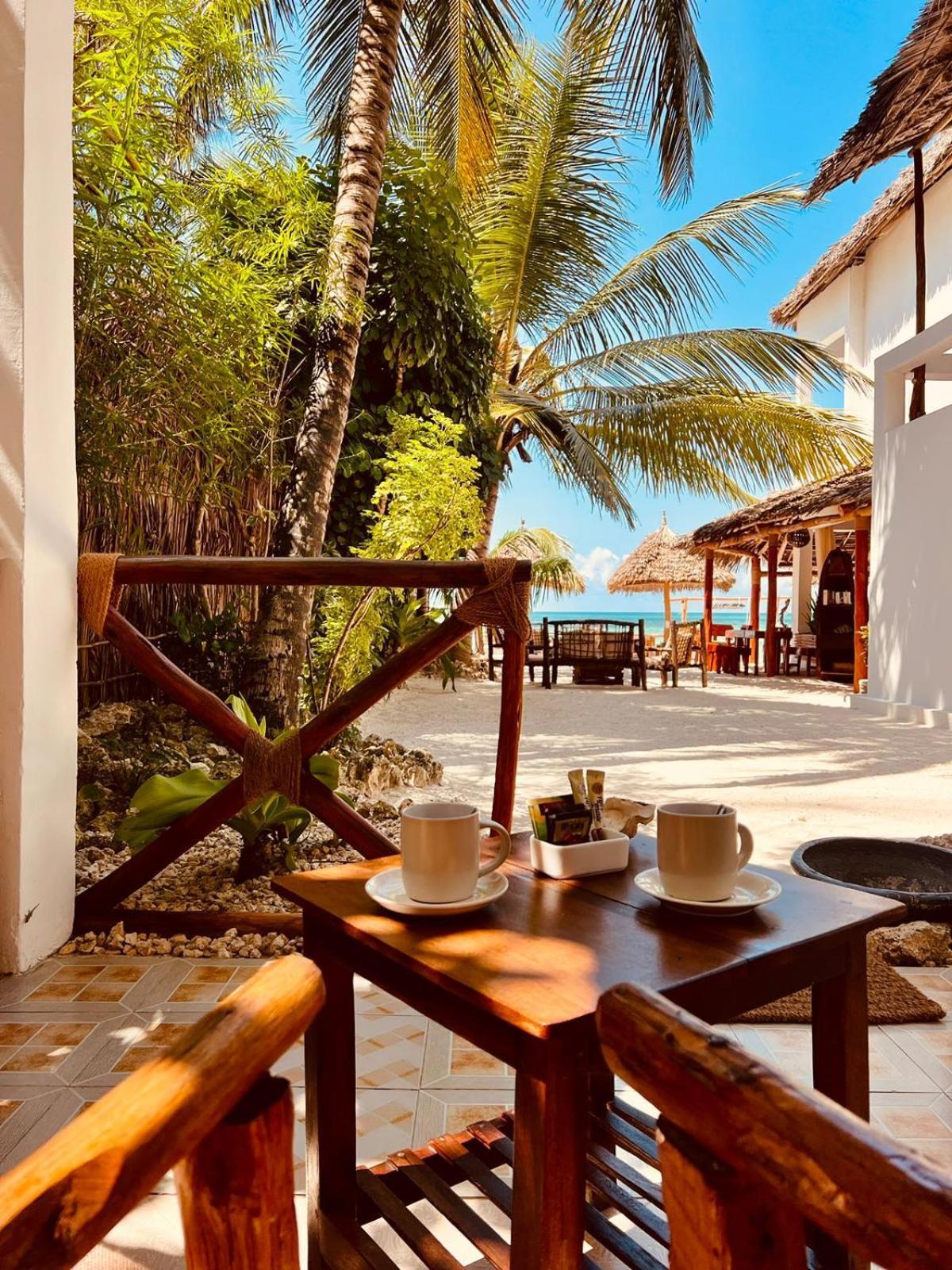 Helwas Zanzibar Beach Hotel Bwejuu Exterior photo