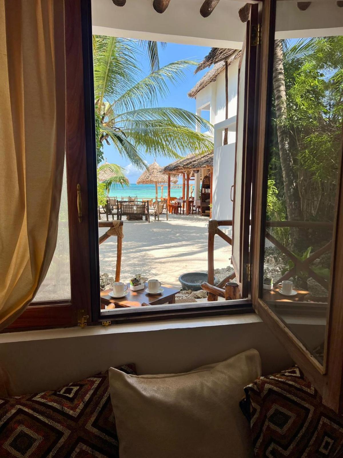 Helwas Zanzibar Beach Hotel Bwejuu Exterior photo